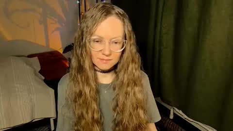 _goldilocks__ online show from October 8, 4:44 pm