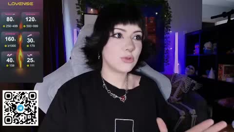 Tori online show from May 4, 9:57 am