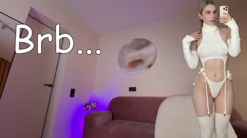 Laura online show from April 30, 5:40 pm