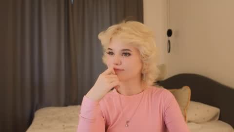 Alisha online show from June 5, 1:28 pm