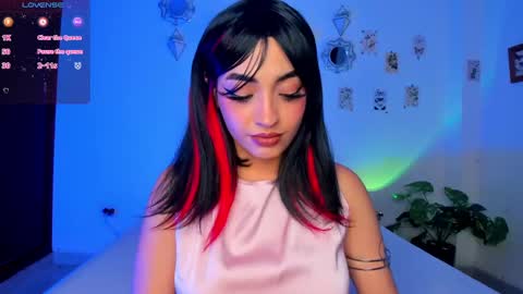 Jenn  online show from February 25, 11:04 pm