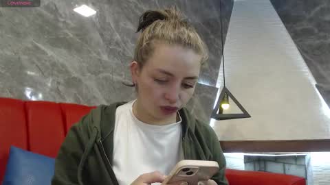 Isa online show from February 9, 2:40 pm