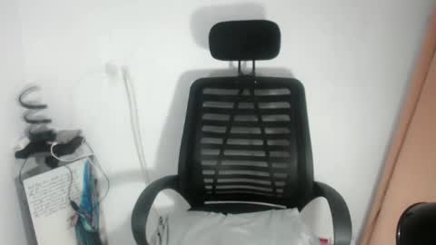 _joana online show from December 15, 10:15 pm