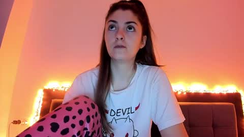 _just_a_simple_girl online show from January 22, 9:02 am