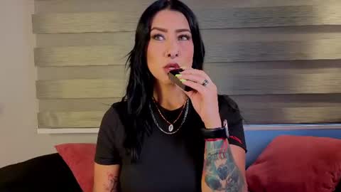 kelly online show from June 22, 12:35 pm