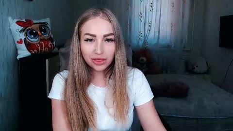 Snapshot of _kittyboo chatting on September 11, 7:42 am Aleksa online show from September 11, 7:42 am