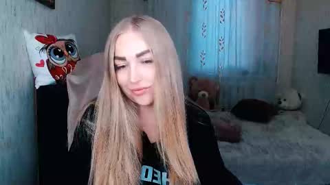 Snapshot of _kittyboo chatting on September 25, 11:09 am Aleksa online show from September 25, 11:09 am
