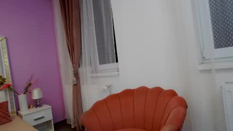 Snapshot of _lenapaul_ chatting on March 7, 4:02 am Lena Paul online show from March 7, 4:02 am