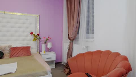 Snapshot of _lenapaul_ chatting on December 20, 5:51 pm Lena Paul online show from December 20, 5:51 pm