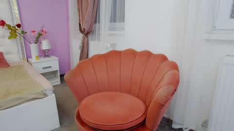 Snapshot of _lenapaul_ chatting on December 19, 5:50 pm Lena Paul online show from December 19, 5:50 pm