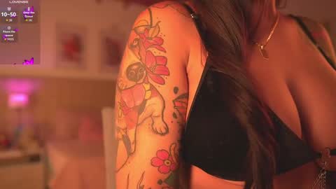 Snapshot of _lissana_scott chatting on October 6, 9:41 pm Lissana online show from October 6, 9:41 pm