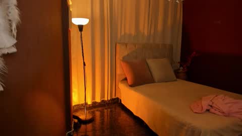 Ivy 3 online show from March 4, 7:31 pm