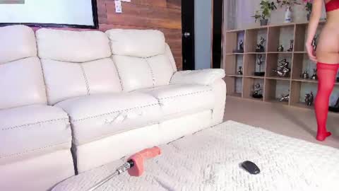 Anna online show from June 11, 2:36 pm