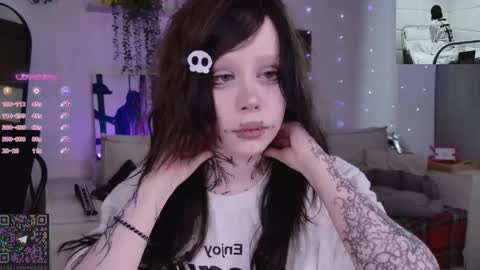 Lolly online show from March 8, 9:13 am