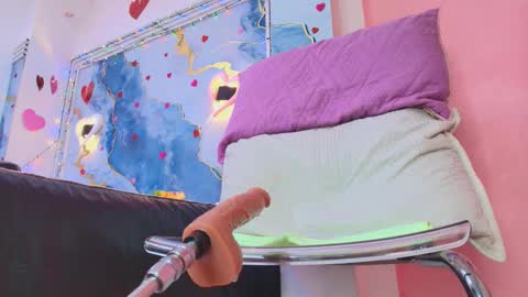 Lorrayne online show from February 25, 12:26 pm