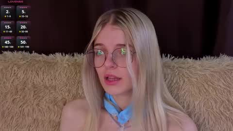 Monica online show from November 30, 9:30 pm