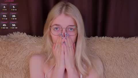 Monica online show from October 29, 8:22 pm