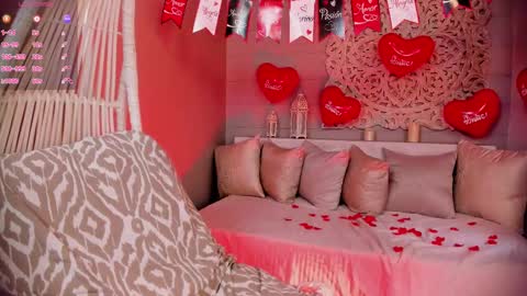  Luna  online show from February 14, 2:02 pm