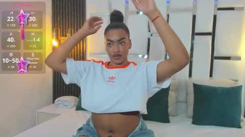 _luna_rossee_ online show from March 2, 10:04 pm