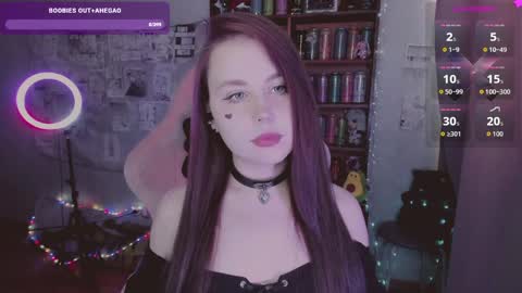 Mia online show from May 19, 5:47 am