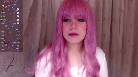 Snapshot of _marcelline_ chatting on December 15, 7:46 am Kira online show from December 15, 7:46 am