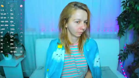 Snapshot of _mari_so chatting on February 18, 1:54 am Scarlett online show from February 18, 1:54 am