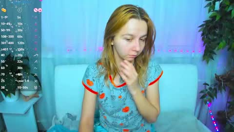 Snapshot of _mari_so chatting on February 13, 1:50 am Scarlett online show from February 13, 1:50 am