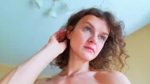 Sophia online show from August 3, 9:04 am