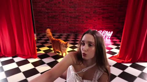  Thursday - start 300 GMT online show from October 4, 7:51 pm