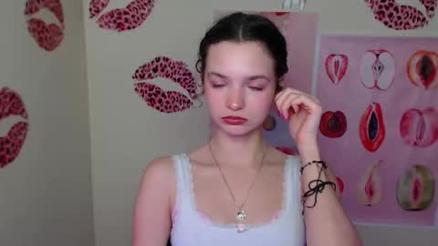 Susie online show from December 16, 1:28 pm