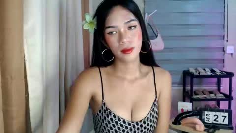Melly online show from April 27, 11:07 am