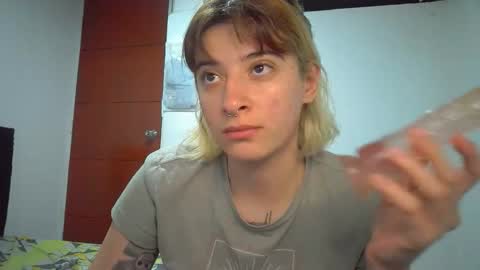 Mia-foster online show from April 30, 11:52 pm
