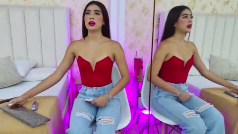 Snapshot of _miaa_monroe chatting on September 27, 7:43 pm Mia Monroe online show from September 27, 7:43 pm
