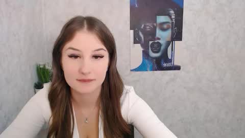 Mia online show from October 6, 2:34 pm