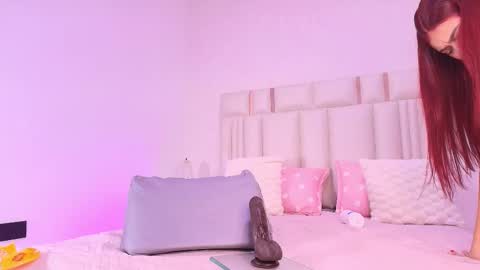 Mia  online show from February 8, 2:32 pm