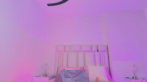 Mia  online show from March 2, 12:23 pm