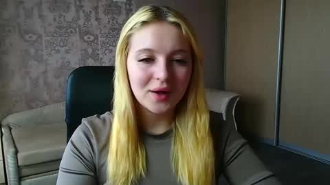 Melanie online show from April 29, 12:08 pm