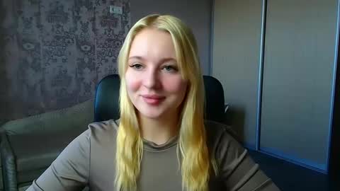 Melanie online show from March 7, 1:18 pm