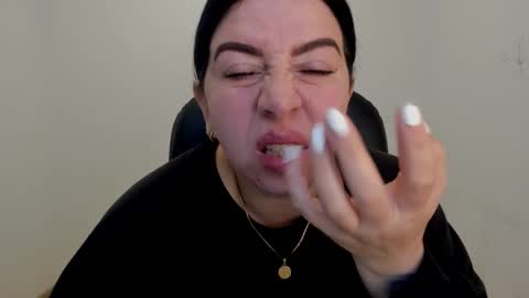 _miss_coco_ online show from November 12, 2:26 pm