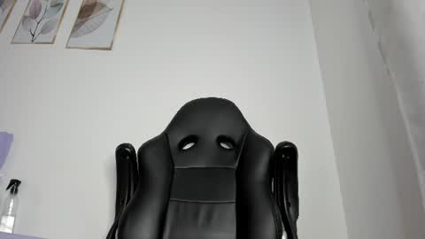 _molly_rosse_ online show from July 1, 12:26 pm
