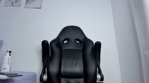 _molly_rosse_ online show from June 20, 3:04 pm