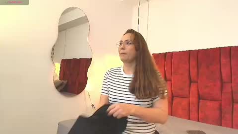 _monaliza_ online show from July 14, 12:21 pm