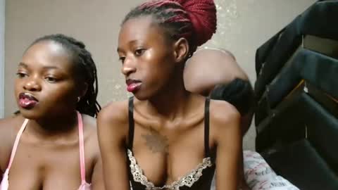 Myrah online show from November 30, 3:27 pm