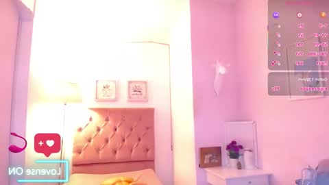 nahomi  online show from October 24, 4:52 am