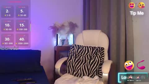 Naia Ross online show from November 28, 9:18 pm