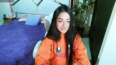 Snapshot of _natashaa19 chatting on December 12, 6:47 am Natasha Rodriguez independent model online show from December 12, 6:47 am