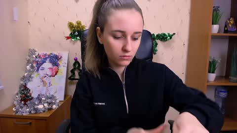 Nica online show from December 22, 12:05 pm