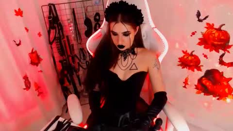 Eva online show from November 1, 8:13 pm