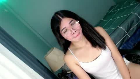 _odette22 online show from June 18, 6:04 am
