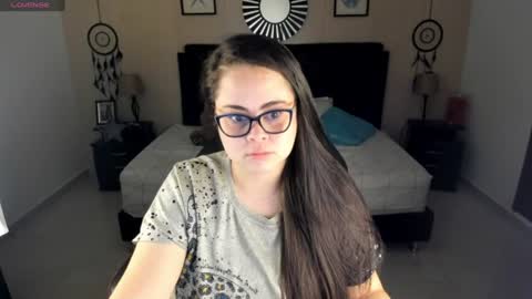 Olivia jones online show from June 13, 12:35 pm